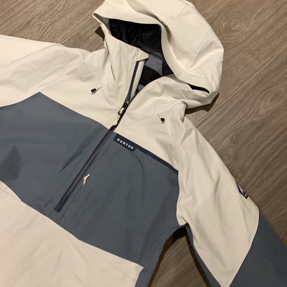 Burton Gortex snow jacket for sale - Picture 7 of 12